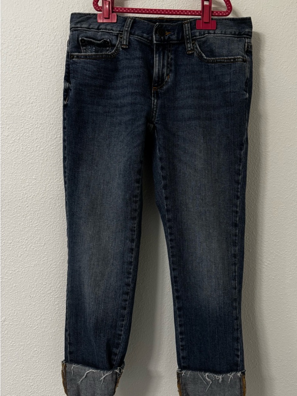 Dark Wash Women’s cropped Jeans - Girlfriend Jean Fit